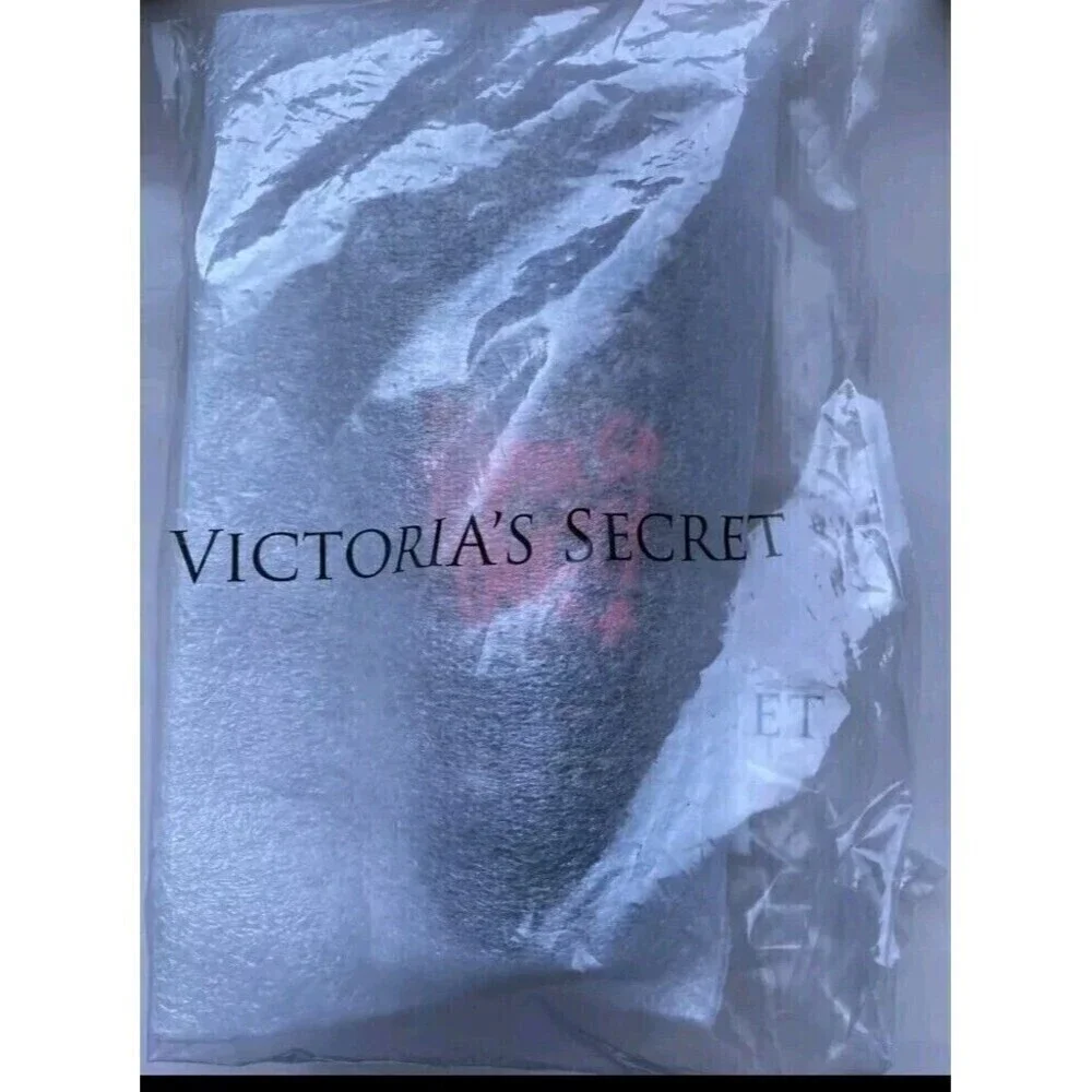 Victoria's Secret EAU SO PARTY Fragrance Lotion  6.7 OZ  Retired